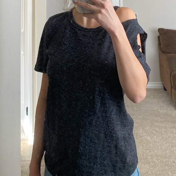 Women’s Abound Nordstrom cold shoulder distressed charcoal gray tshirt size XS - Picture 2 of 7
